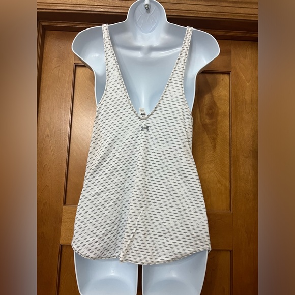 ISU Iowa State Cyclones Under Armour Loose Fit Tank Top Size Medium - Picture 6 of 9